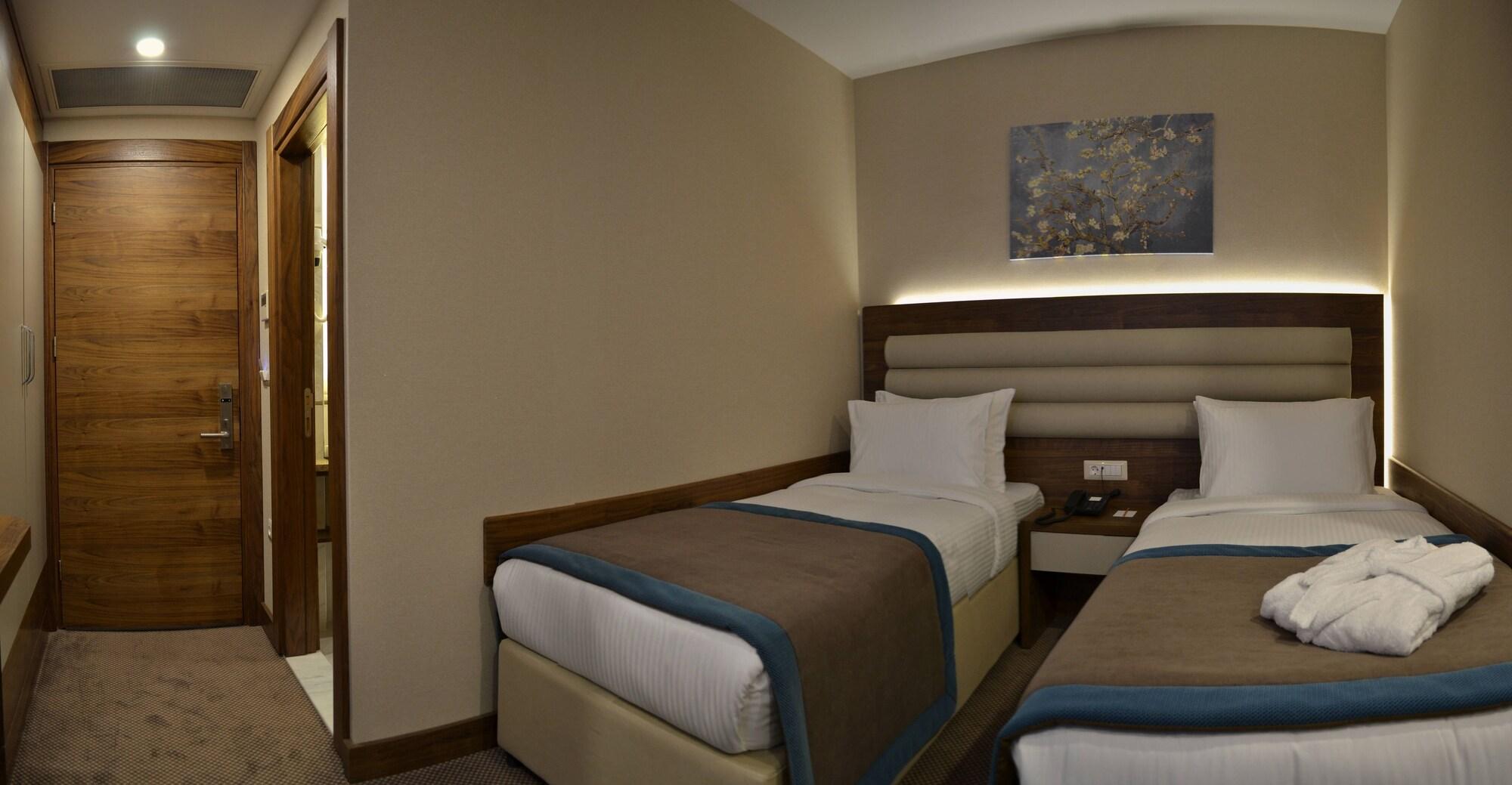 Goeruekle Gueler Park Hotel Bagian luar foto