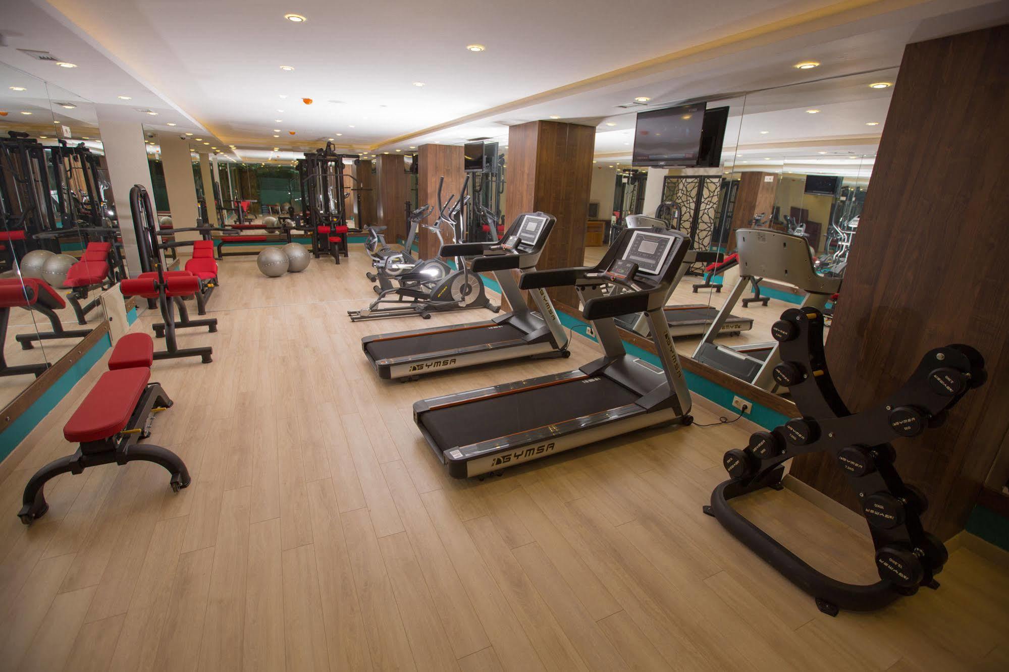 Goeruekle Gueler Park Hotel Bagian luar foto